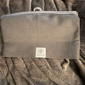 GAIAM Foldable Yoga Mat - Foldable Mat for Yoga Pilates & Floor 68"L x 24"W NWT